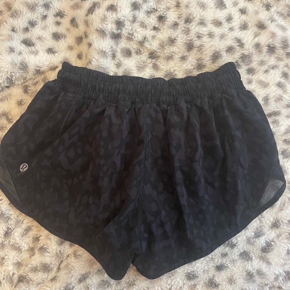 Lululemon Hotty Hot Short